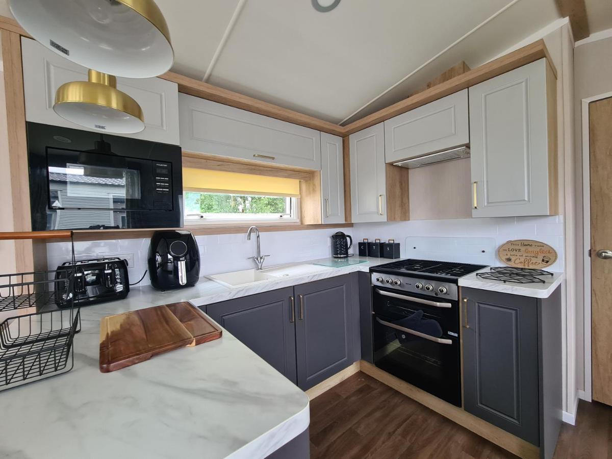 Flawless Caravan Hire - Blackpool — Photos 2